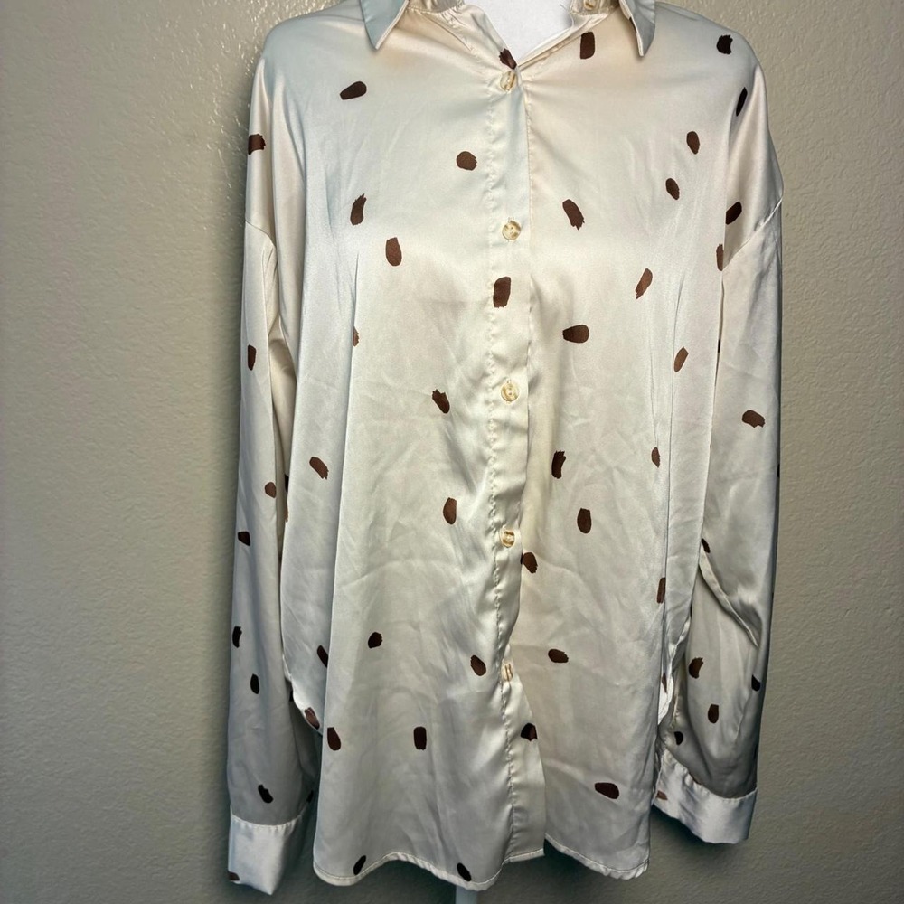 Blu Pepper Cream Brown Abstract Polka Dot Satin Button Down Shirt Large